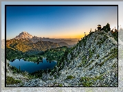 Góra, Mount Rainier, Jezioro, Eunice Lake, Las, Skały, Wschód słońca, Park Narodowy Mount Rainier, Waszyngton, Stany Zjednoczone