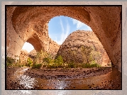 Skały, Łuk Jacoba Hamblina, Drzewa, Rzeka, Coyote Gulch, Utah, Stany Zjednoczone