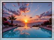 Morze, Zachód słońca, Basen, Leżaki, Kwiaty, Palmy